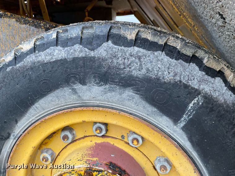 image for item LY9589 Koehring K  chip spreader