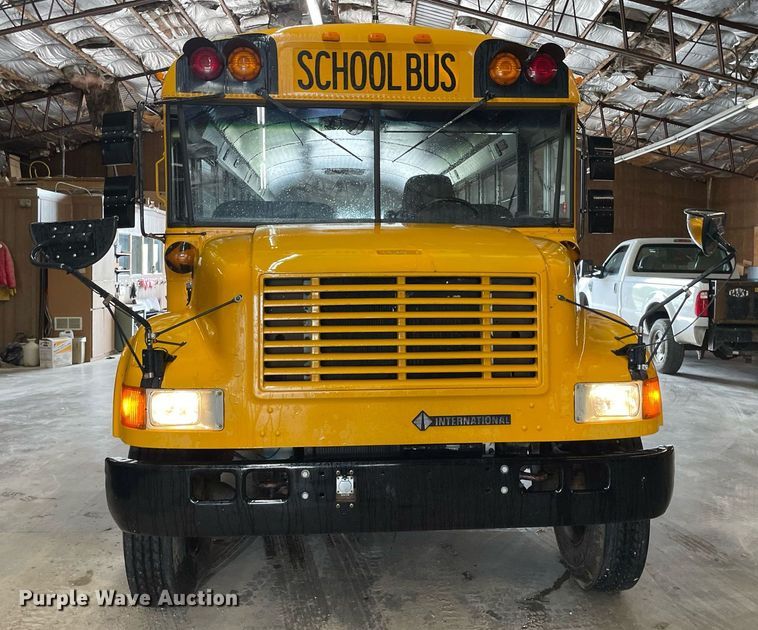 image for item LY9591 1999 International 3800  school bus