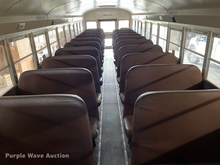 image for item LY9591 1999 International 3800  school bus