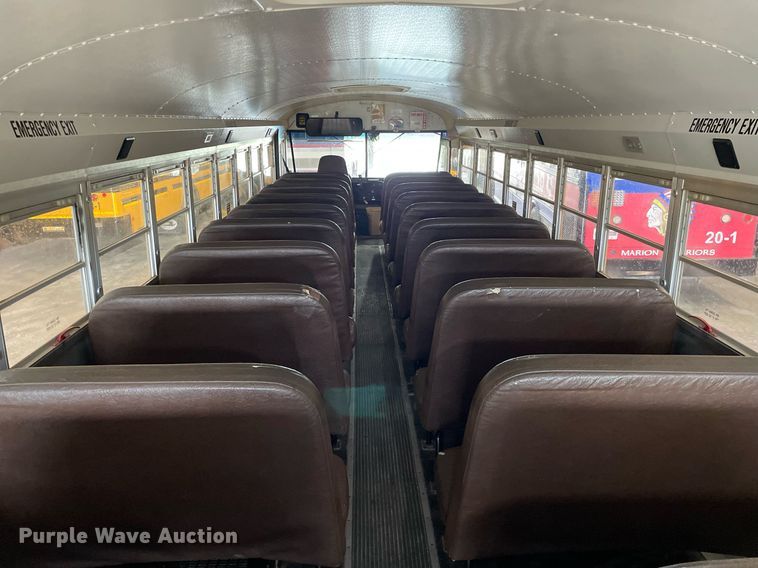 image for item LY9591 1999 International 3800  school bus