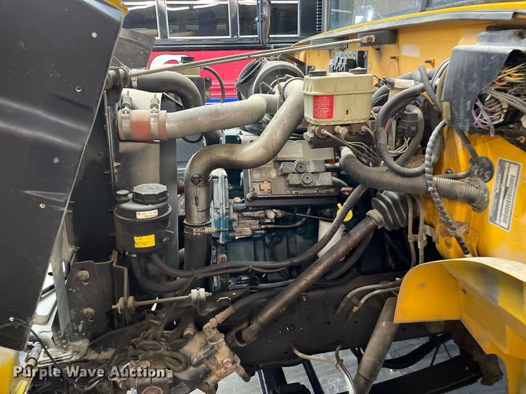 image for item LY9591 1999 International 3800  school bus