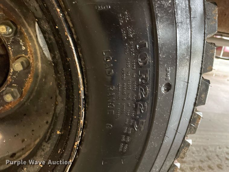 image for item LY9591 1999 International 3800  school bus