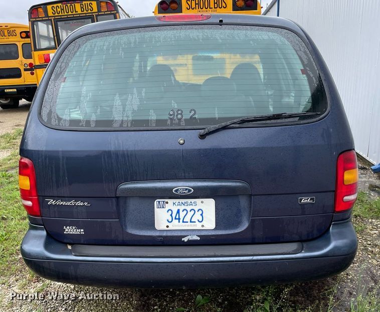 image for item LY9592 1998 Ford Windstar  van