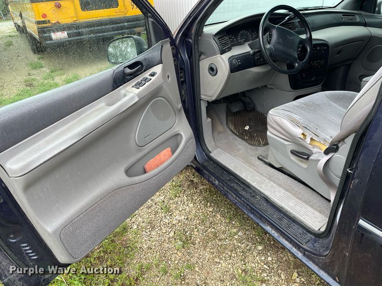 image for item LY9592 1998 Ford Windstar  van