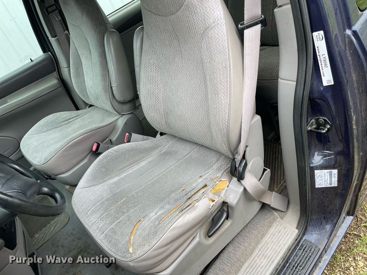 image for item LY9592 1998 Ford Windstar  van