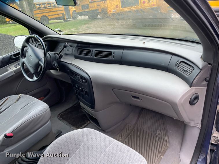 image for item LY9592 1998 Ford Windstar  van