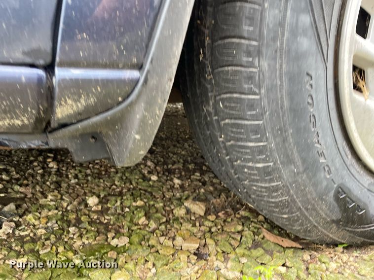 image for item LY9592 1998 Ford Windstar  van