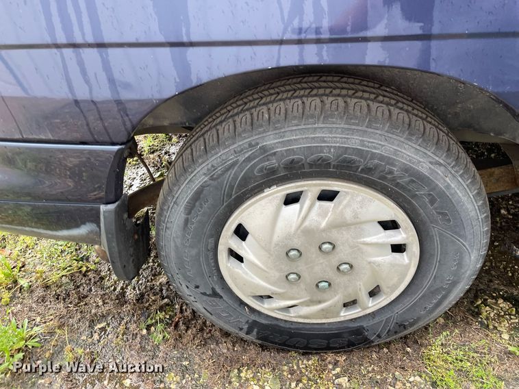 image for item LY9592 1998 Ford Windstar  van