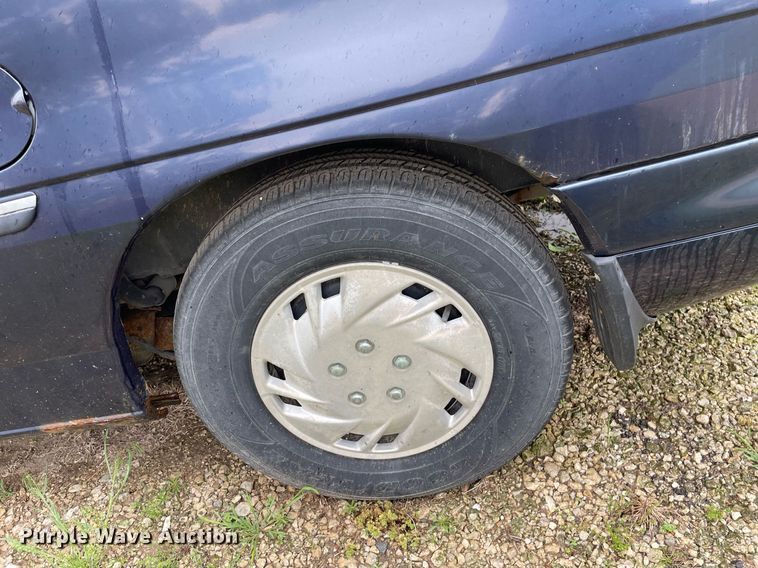 image for item LY9592 1998 Ford Windstar  van