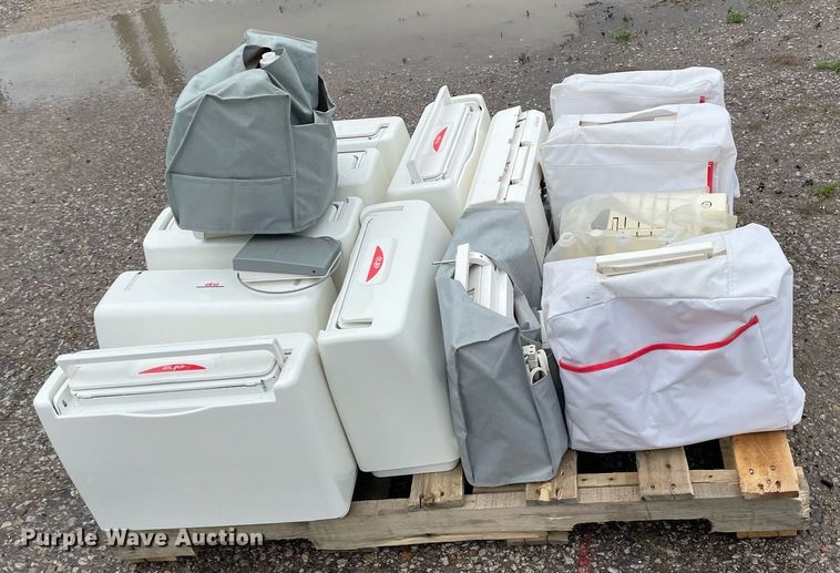 image for item LY9594 (14) Elna sewing machines