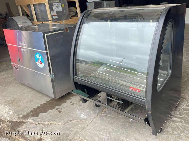 image for item LY9599 (2) coolers