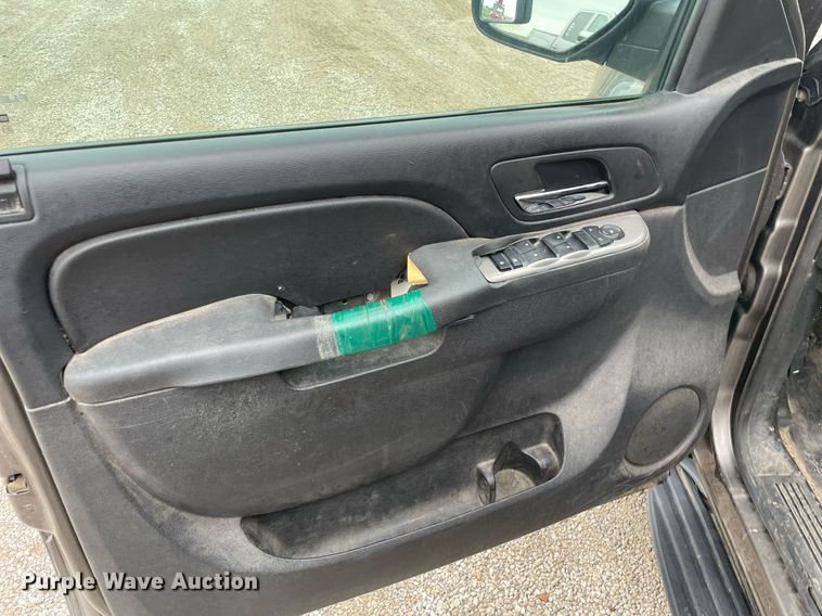 image for item LY9603 2013 Chevrolet Tahoe Police  SUV