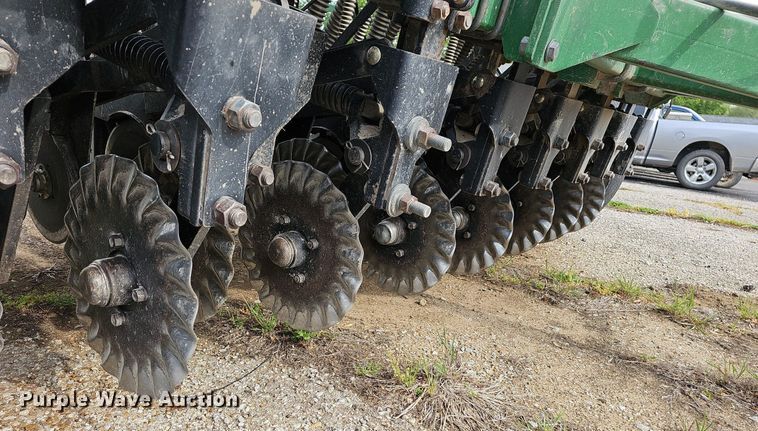 image for item MC9017 Great Plains 1005NG  no-till grain drill