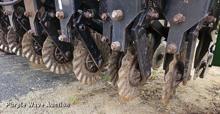image for item MC9018 Great Plains 1005NG  no-till grain drill