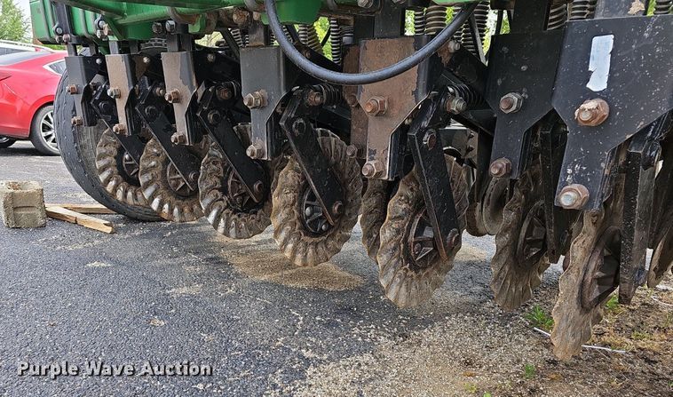 image for item MC9018 Great Plains 1005NG  no-till grain drill