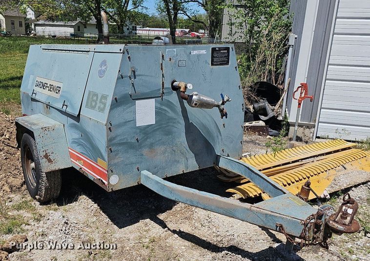 image for item MC9021 1993 Leroi  air compressor