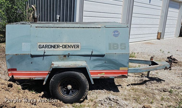 image for item MC9021 1993 Leroi  air compressor