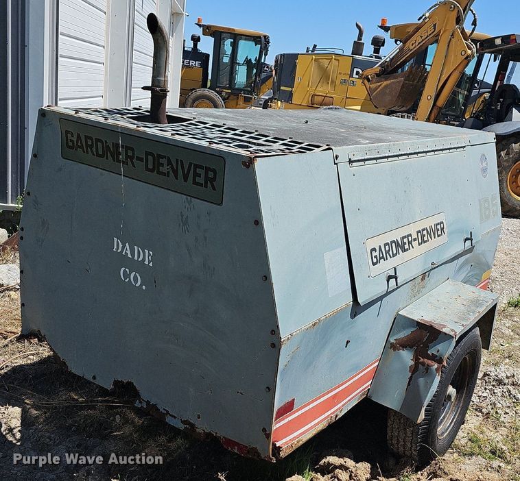 image for item MC9021 1993 Leroi  air compressor