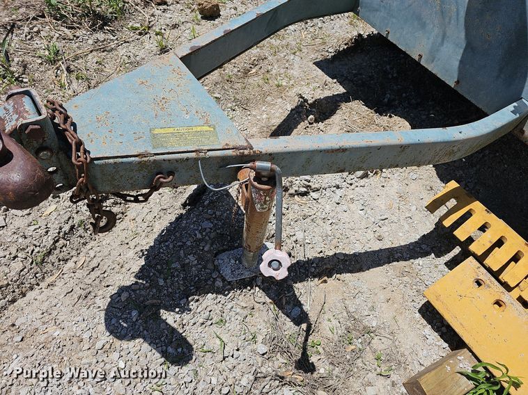 image for item MC9021 1993 Leroi  air compressor