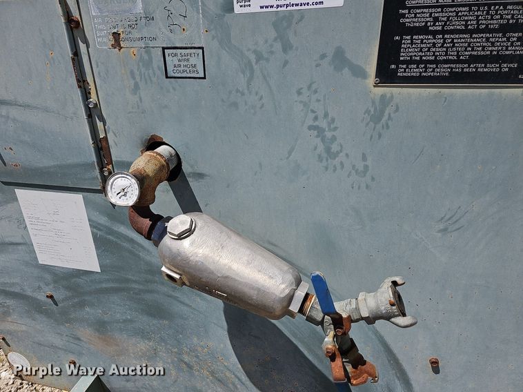 image for item MC9021 1993 Leroi  air compressor