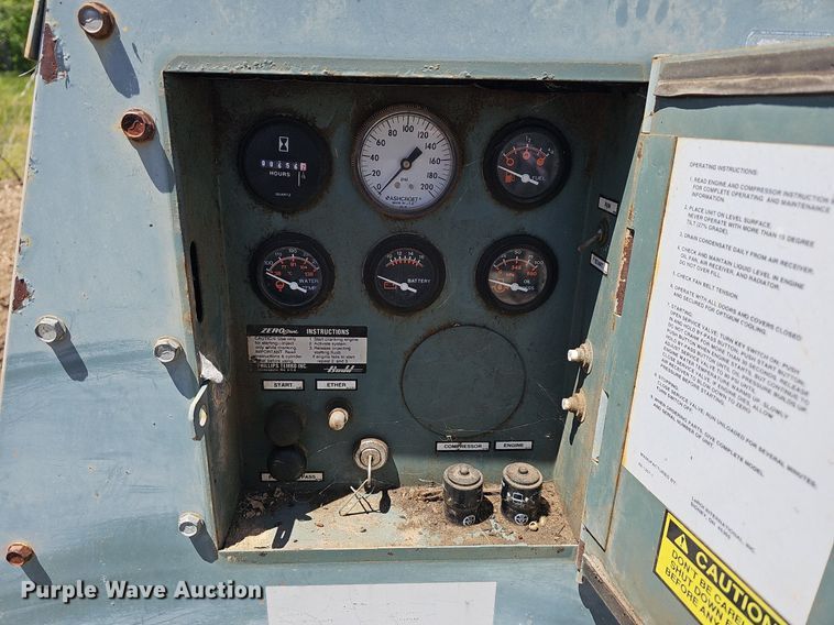 image for item MC9021 1993 Leroi  air compressor