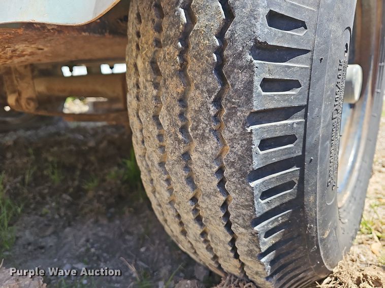 image for item MC9021 1993 Leroi  air compressor