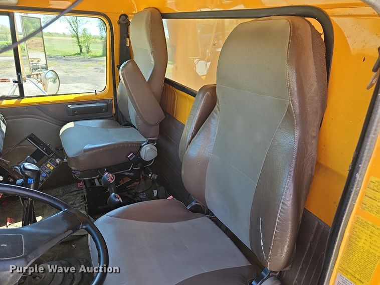 image for item MC9023 2002 International 2554  dump truck