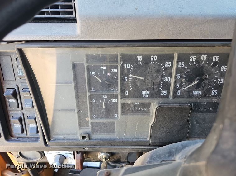 image for item MC9023 2002 International 2554  dump truck