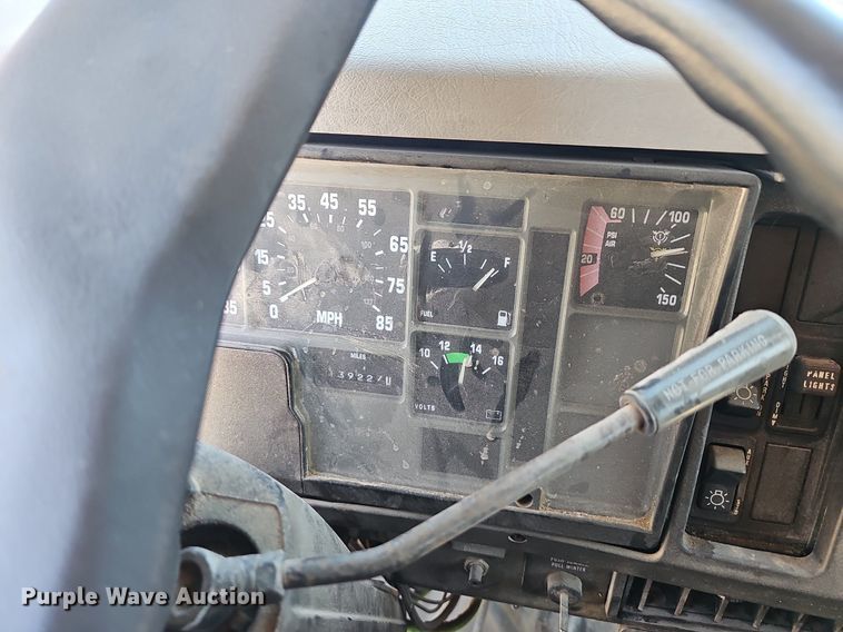 image for item MC9023 2002 International 2554  dump truck