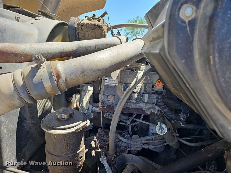 image for item MC9023 2002 International 2554  dump truck