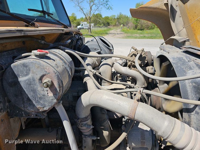 image for item MC9023 2002 International 2554  dump truck