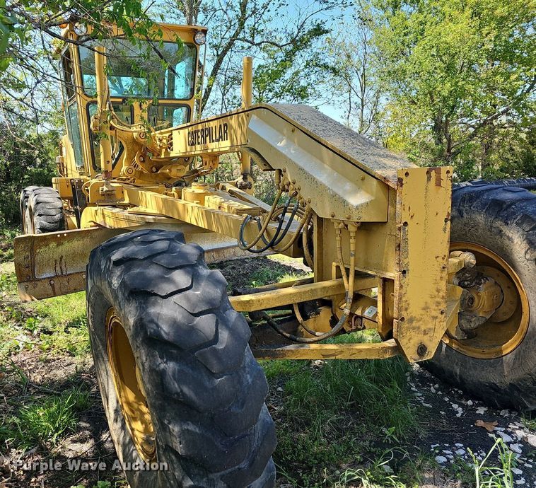 image for item MC9024 1994 Caterpillar 120G  motor grader