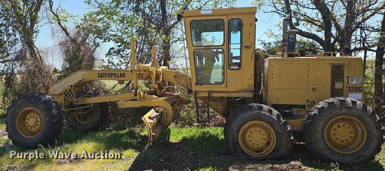 image for item MC9024 1994 Caterpillar 120G  motor grader