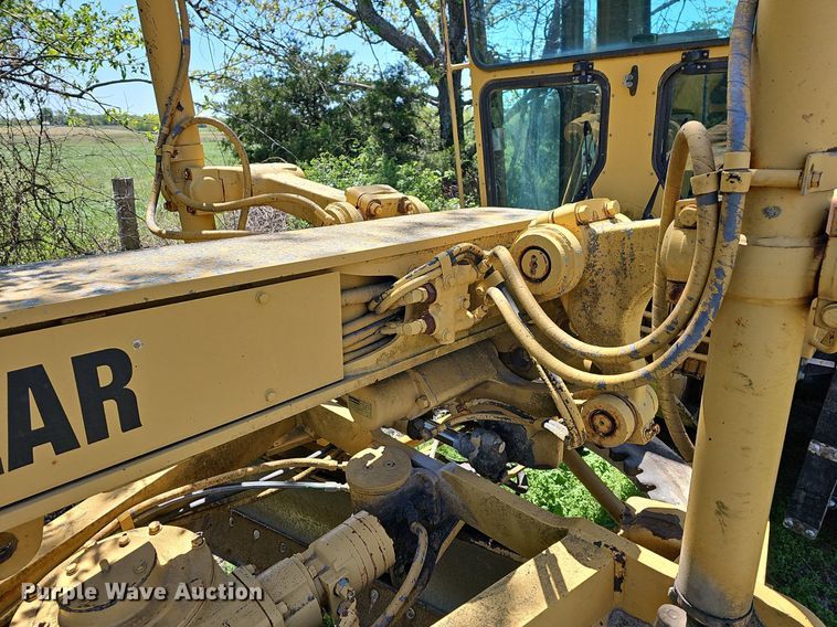 image for item MC9024 1994 Caterpillar 120G  motor grader