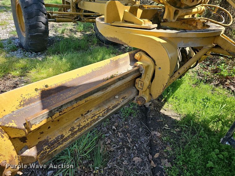 image for item MC9024 1994 Caterpillar 120G  motor grader