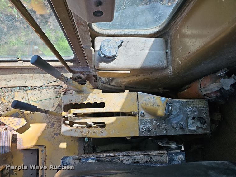 image for item MC9024 1994 Caterpillar 120G  motor grader