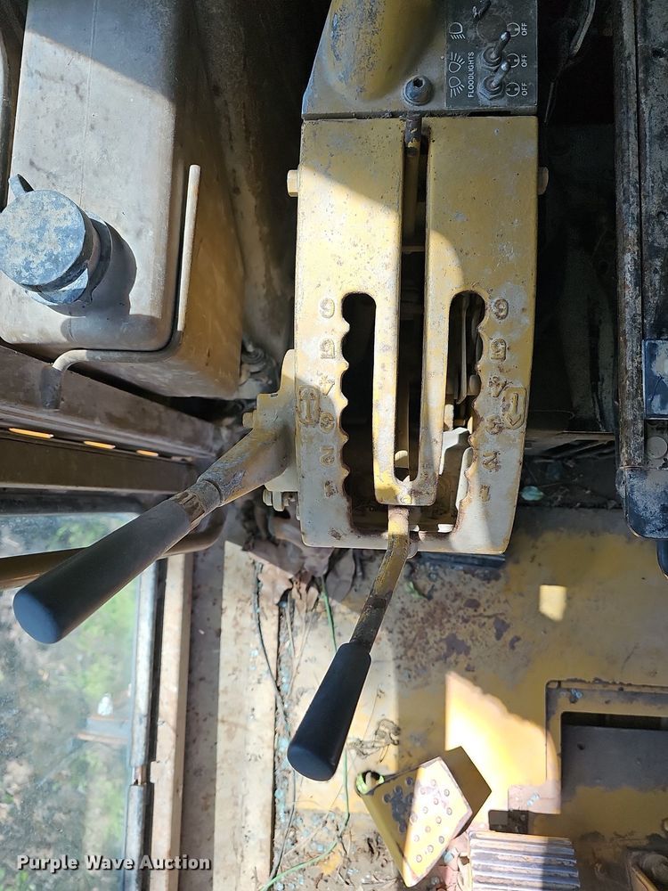 image for item MC9024 1994 Caterpillar 120G  motor grader