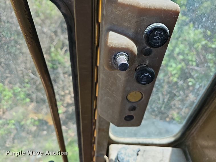 image for item MC9024 1994 Caterpillar 120G  motor grader