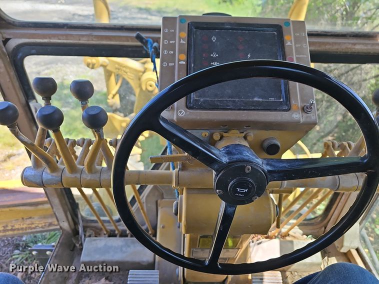 image for item MC9024 1994 Caterpillar 120G  motor grader