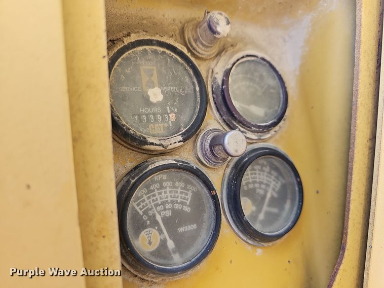 image for item MC9024 1994 Caterpillar 120G  motor grader