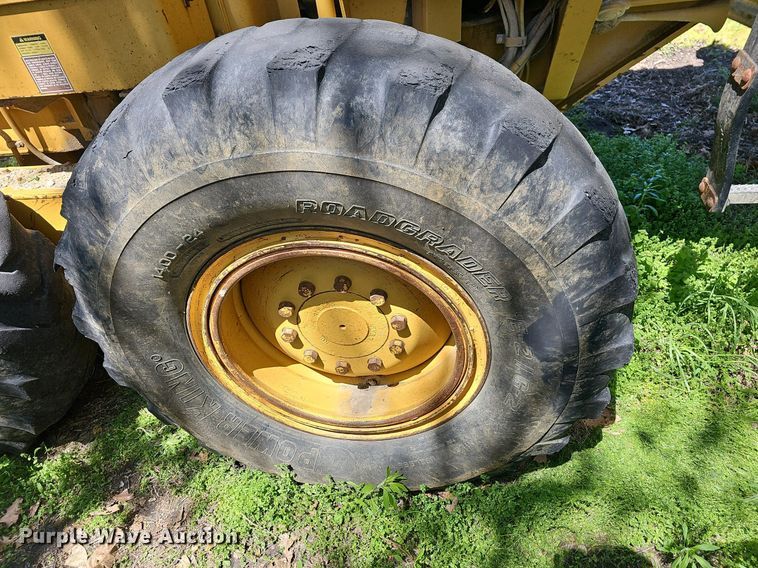 image for item MC9024 1994 Caterpillar 120G  motor grader