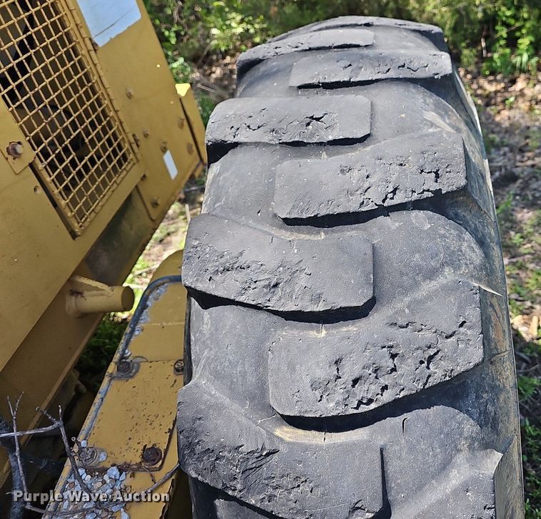 image for item MC9024 1994 Caterpillar 120G  motor grader