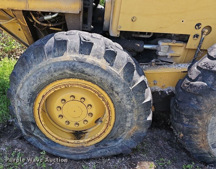 image for item MC9024 1994 Caterpillar 120G  motor grader