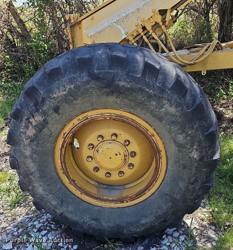 image for item MC9024 1994 Caterpillar 120G  motor grader