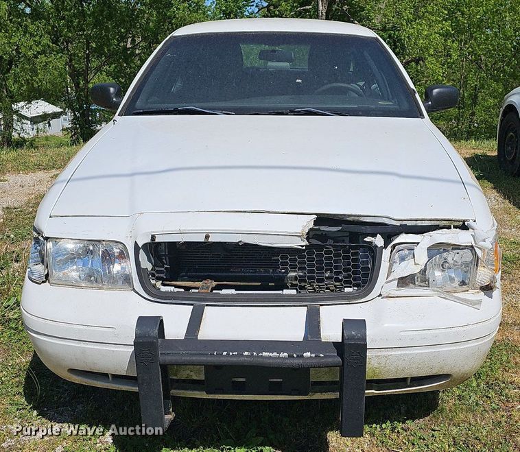 image for item MC9026 2011 Ford Crown Victoria Police Interceptor
