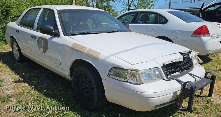 image for item MC9026 2011 Ford Crown Victoria Police Interceptor