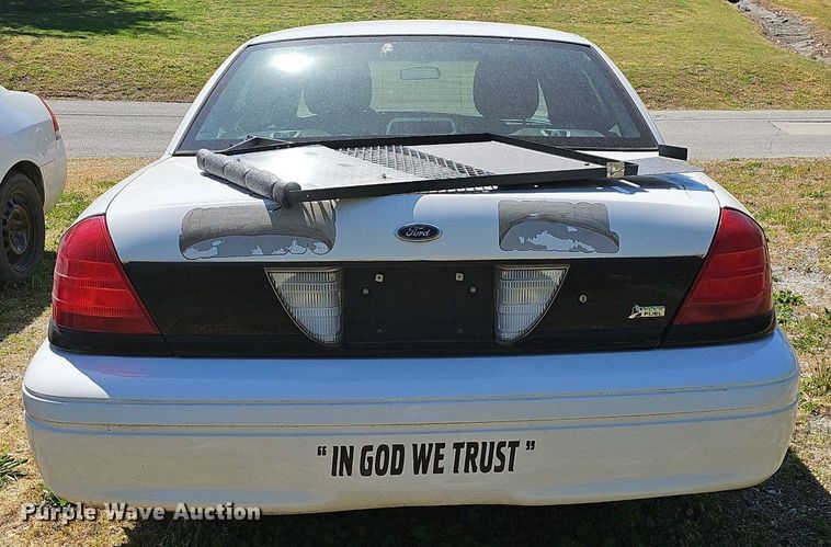 image for item MC9026 2011 Ford Crown Victoria Police Interceptor