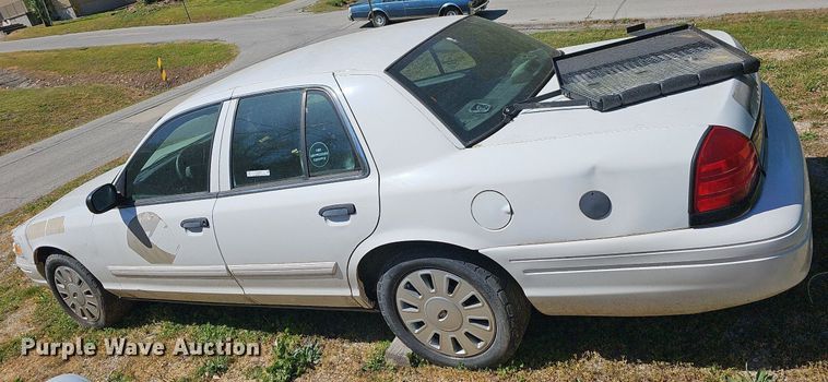 image for item MC9026 2011 Ford Crown Victoria Police Interceptor