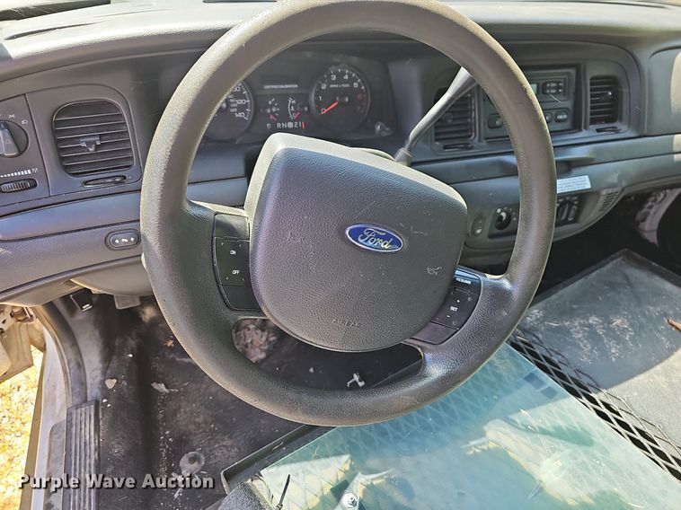 image for item MC9026 2011 Ford Crown Victoria Police Interceptor