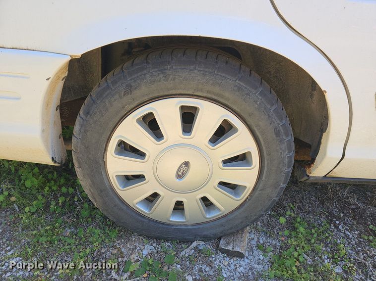 image for item MC9026 2011 Ford Crown Victoria Police Interceptor